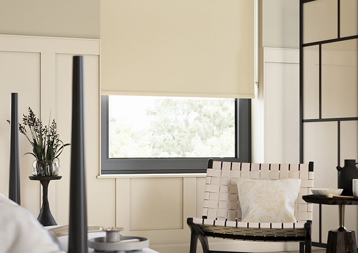 Verona (Blackout), Beige - Motorised Roller Blind - Image 5